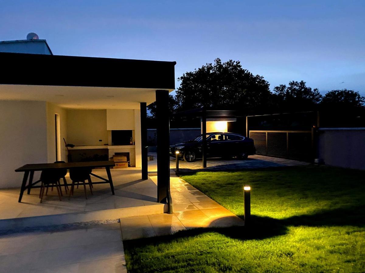 Villa Eni Medulin Heated Pool