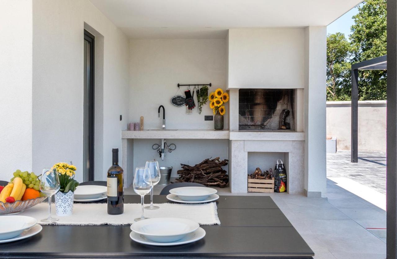 Eni Medulin Heated Pool Villa