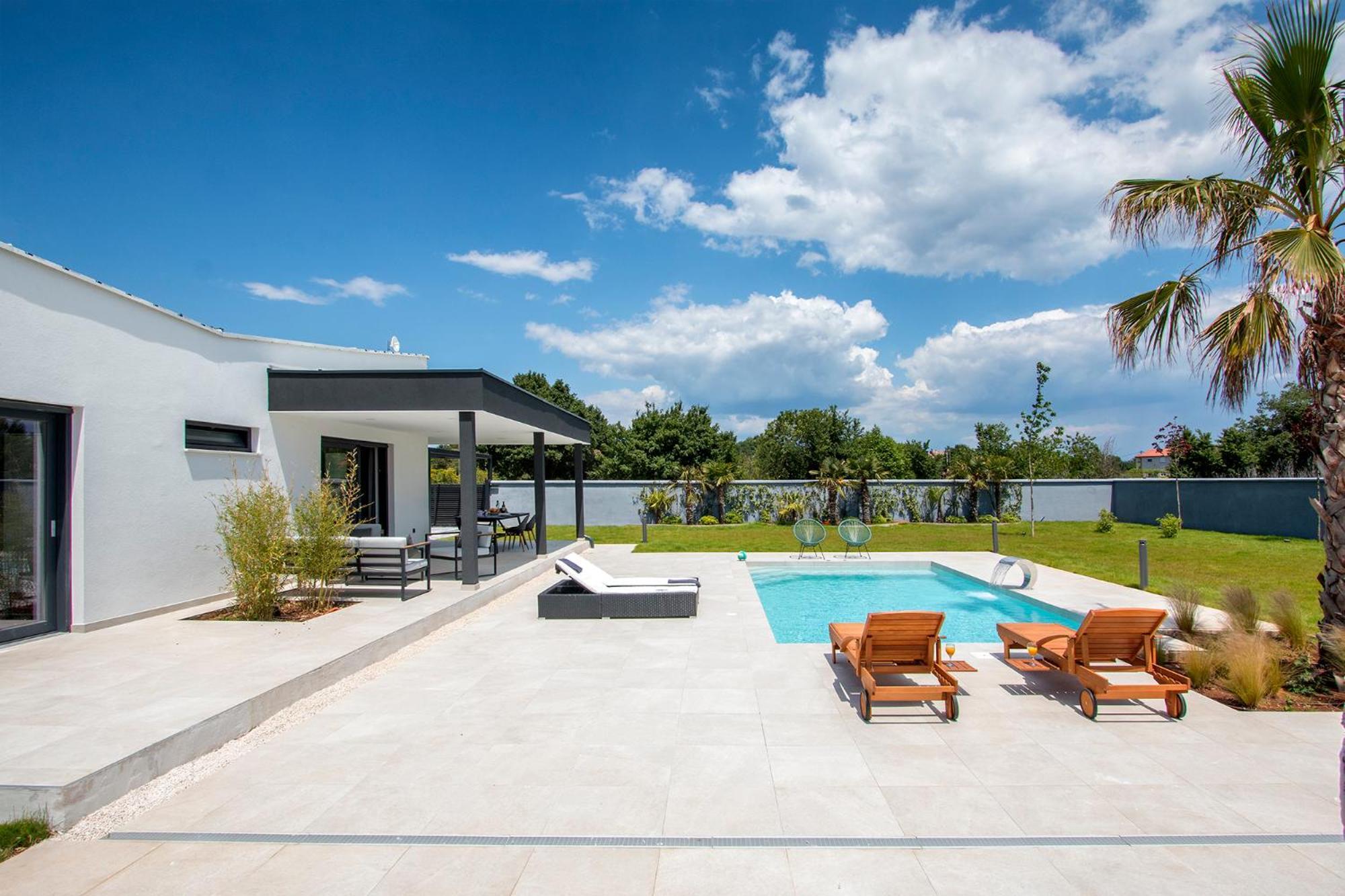 Villa Eni Medulin Heated Pool *