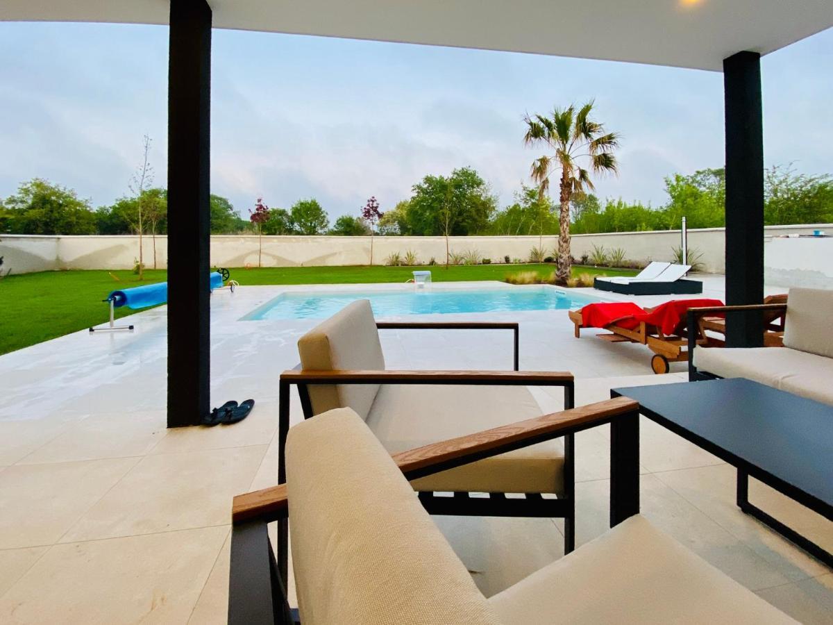 Eni Medulin Heated Pool * Sisan