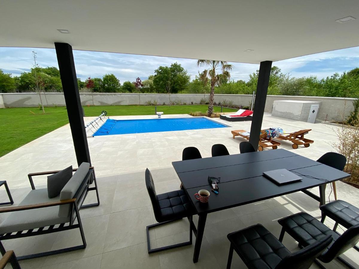 Eni Medulin Heated Pool Villa