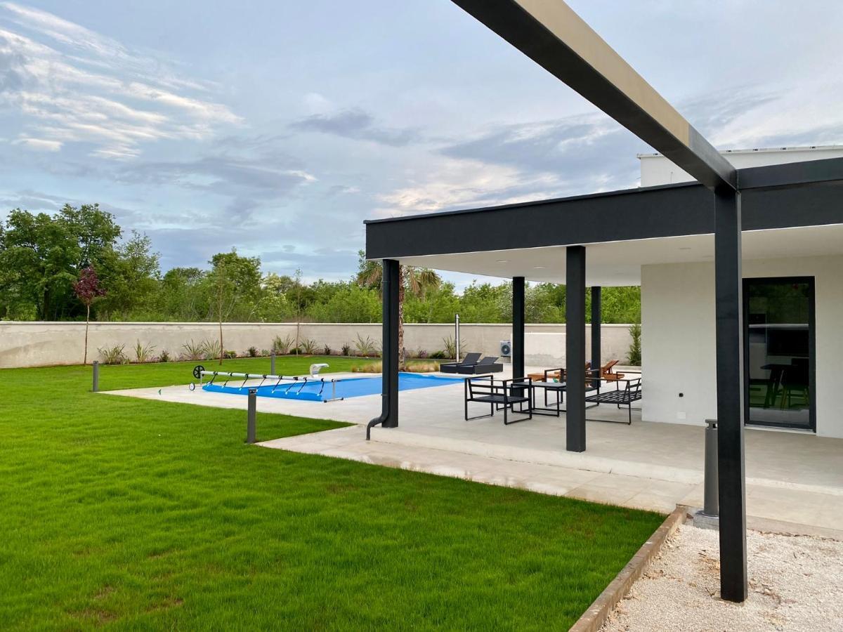 Eni Medulin Heated Pool Villa