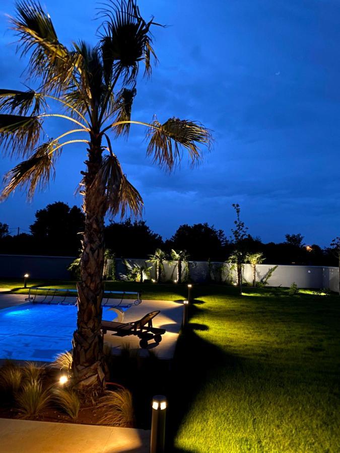 Villa Eni Medulin Heated Pool Šišan