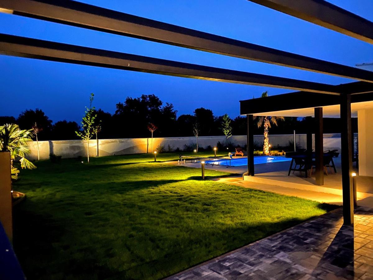 Eni Medulin Heated Pool * Sisan