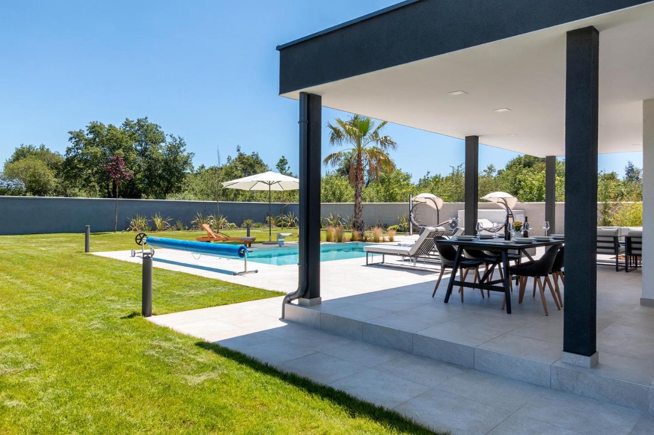 Eni Medulin Heated Pool Villa Sisan
