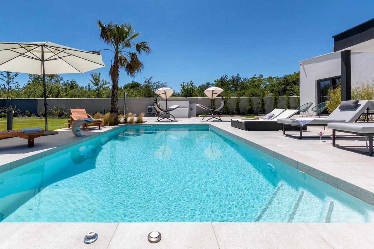 Eni Medulin Heated Pool * Sisan
